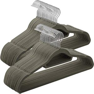 Set of 50 Coat Hangers for Clothes