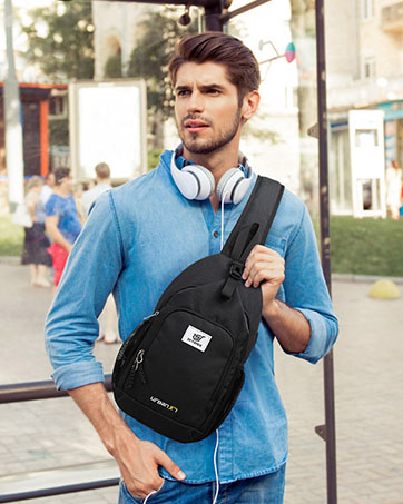 SKYSPER HIKING BACKPACK LOGO