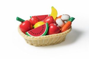 Hooga Wooden Play Food Set with Basket - 20 Pieces of Fruits & Vegetables - Kitchen Accessory Playfood for Role Play - Toddler Development Toys
