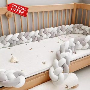 Knot Cushion