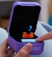 Bitzee - the digital pet to touch, interactive toy with 15 virtual electronics.