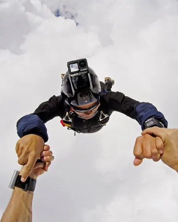 Customer review statistics display showing 50k+ total reviews, 35k+ 5-star reviews, and 4.6 global rating with icons.